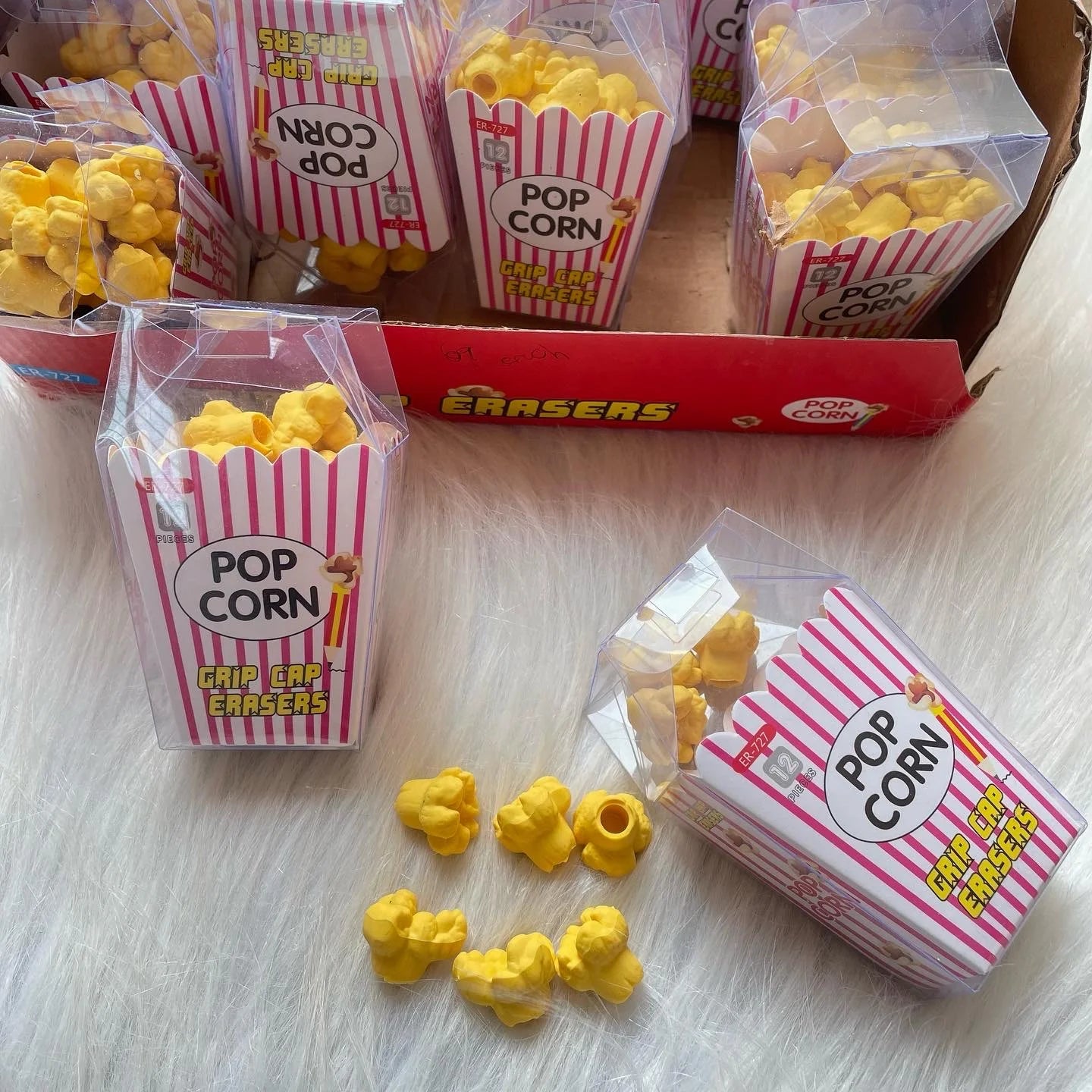 Popcorn eraser set