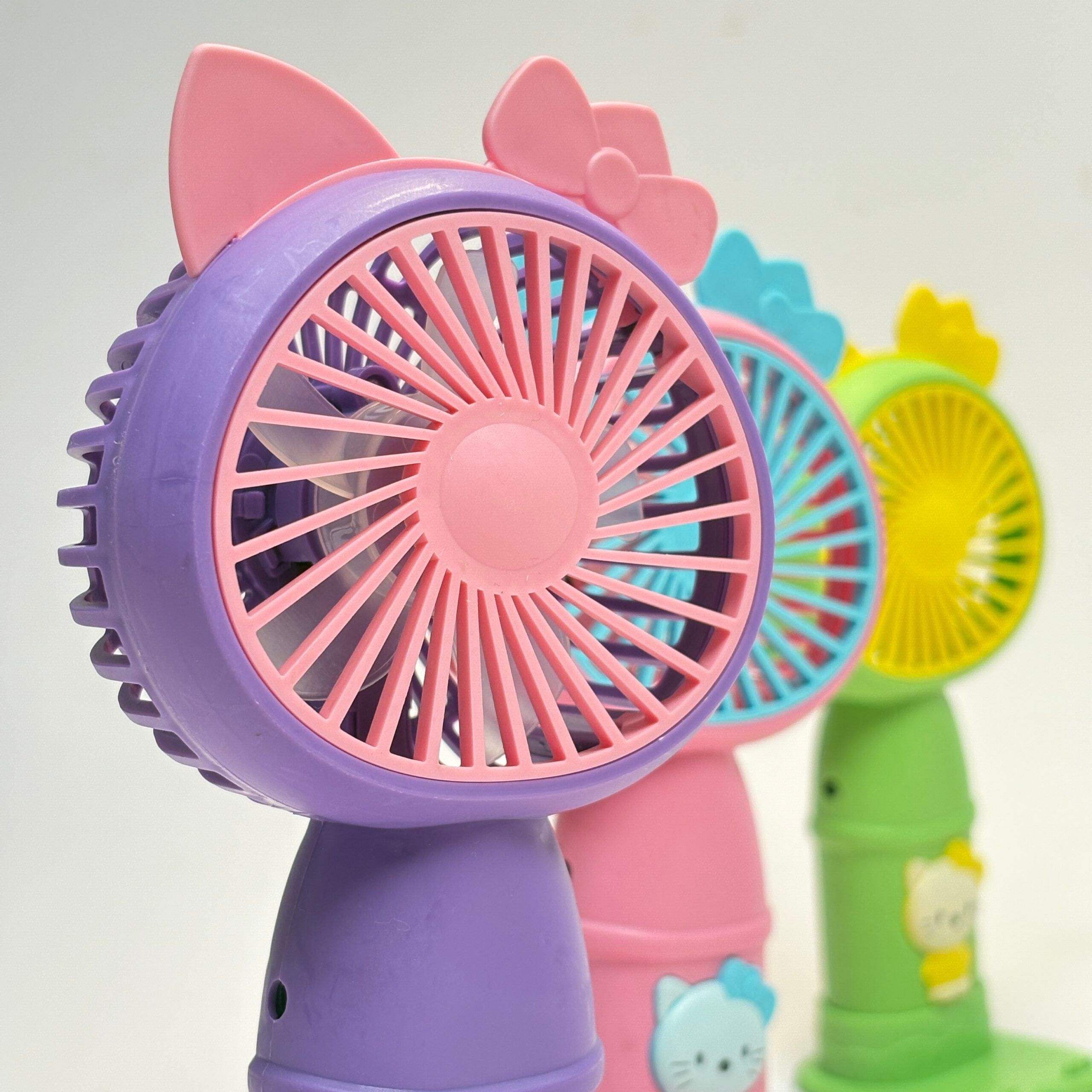 Hello kitty fan with light and stand