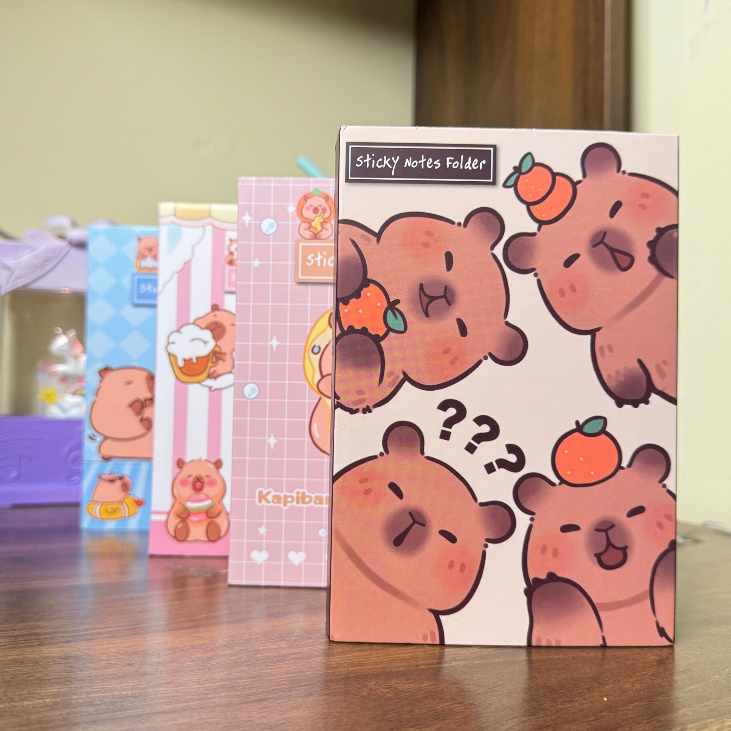Capybara sticky note book with over 450 sheets