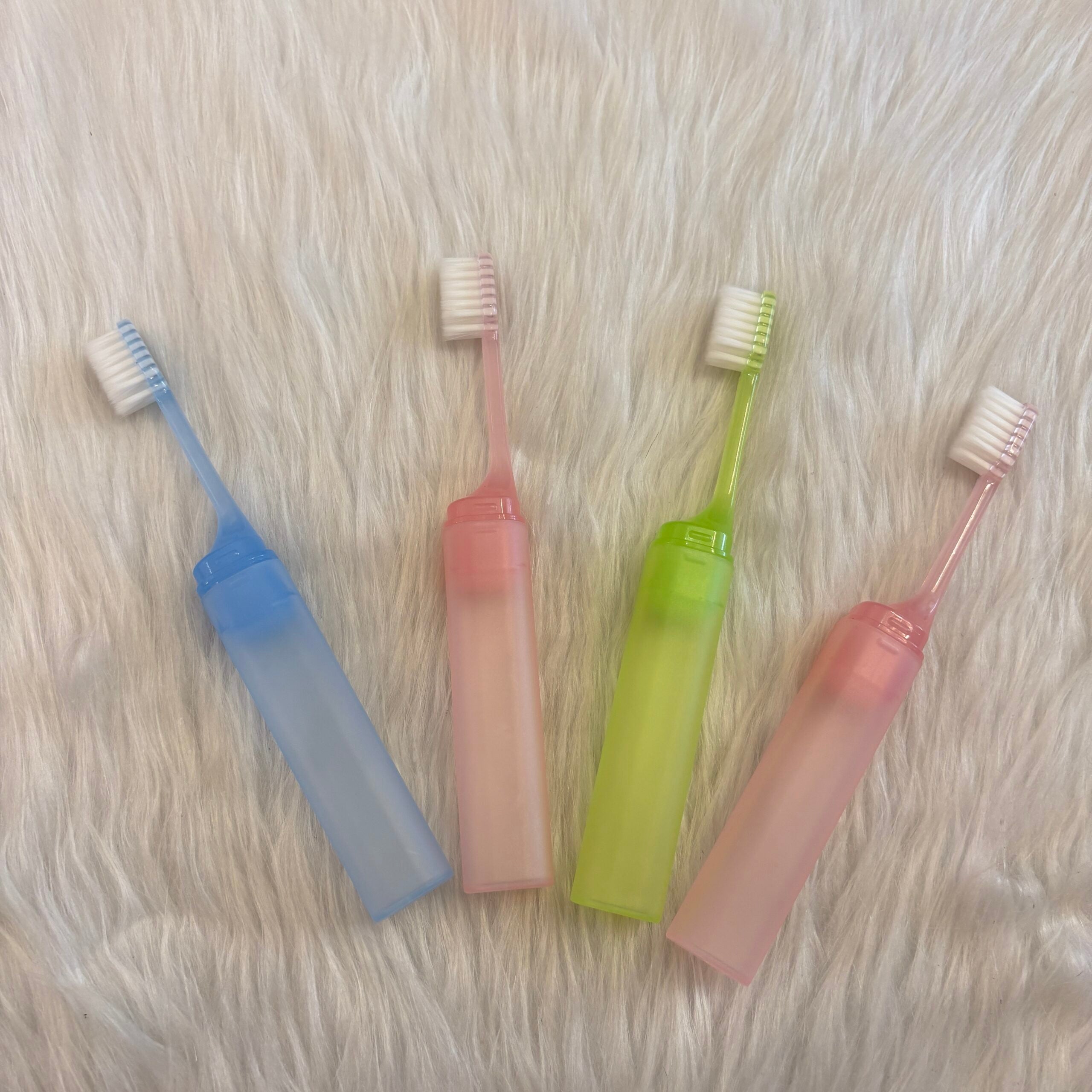 Travel friendly toothbrush set of 2