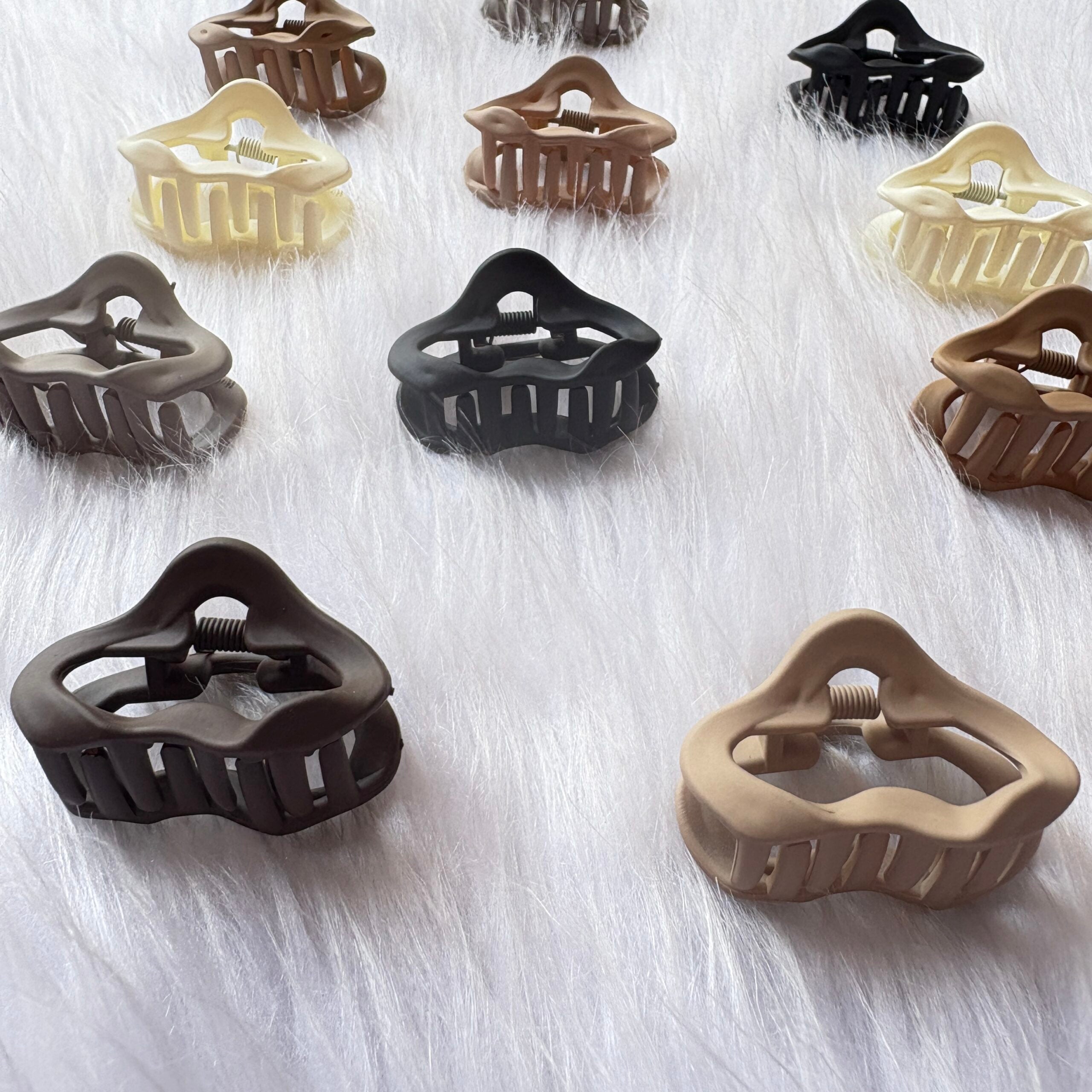 Cute hair claws random