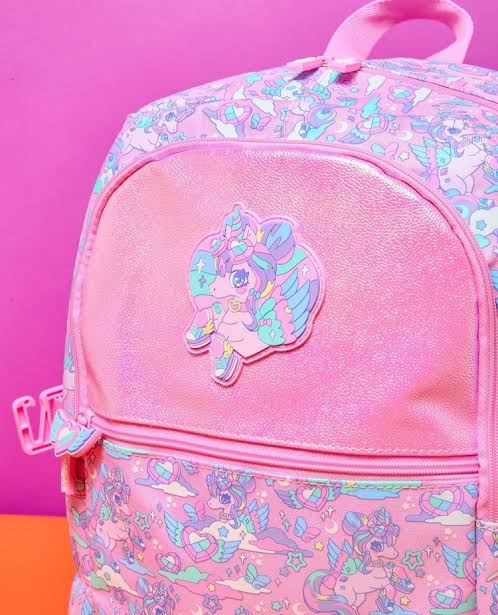 Premium quality original smiggle backpack (3 compartments) 17 inches