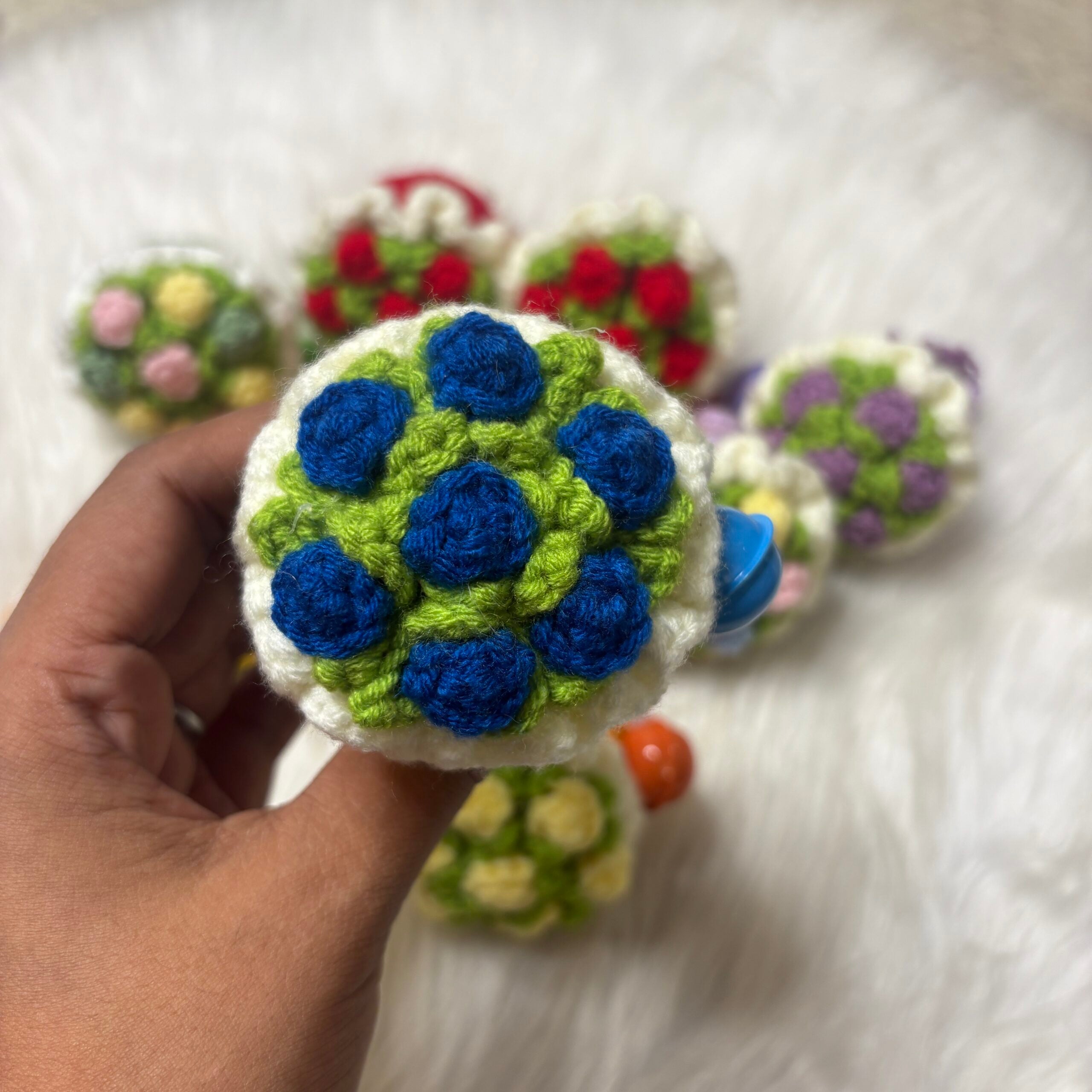 Flower bouquet crochet keychains