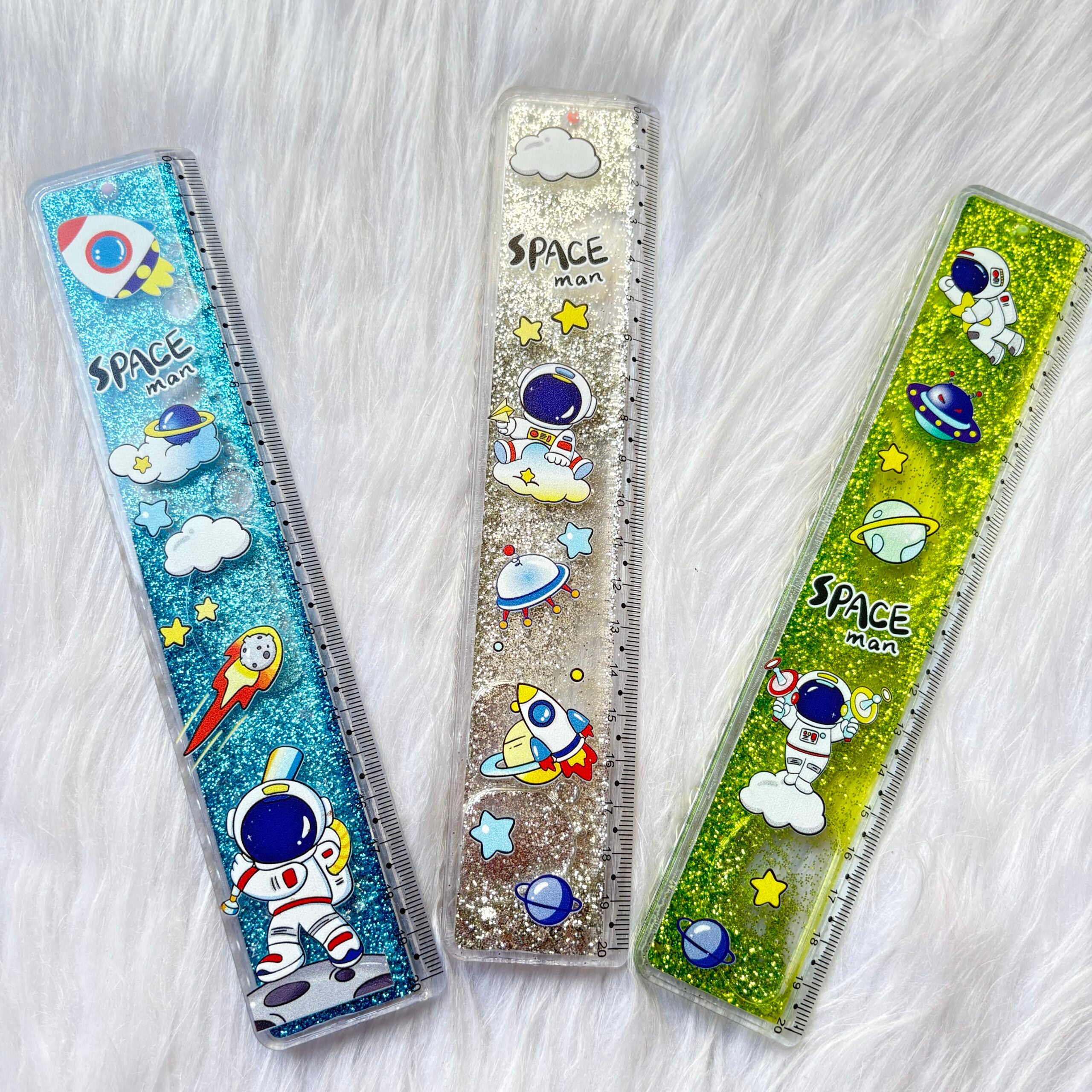 Space Water Glitter Scale