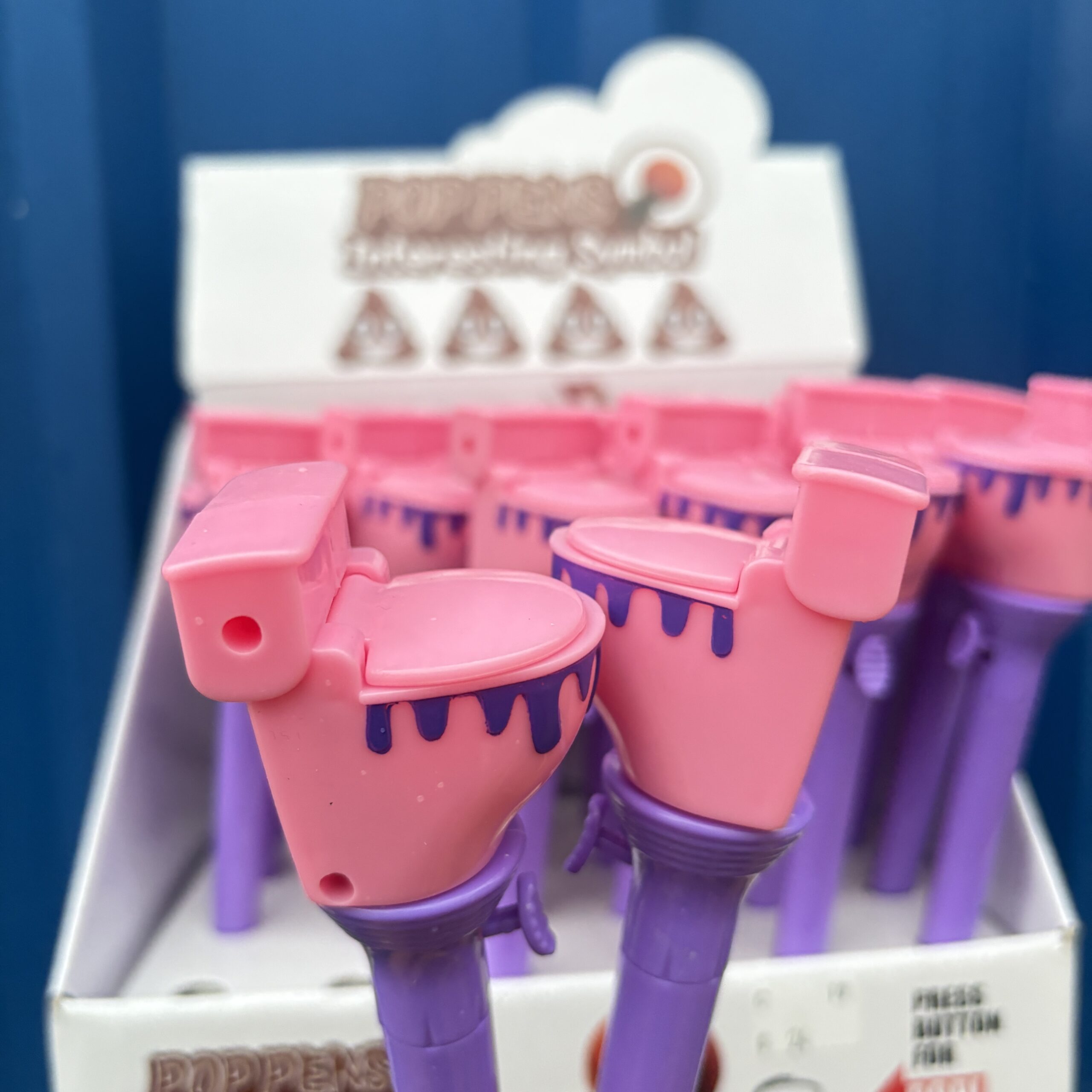 Potty shape pen