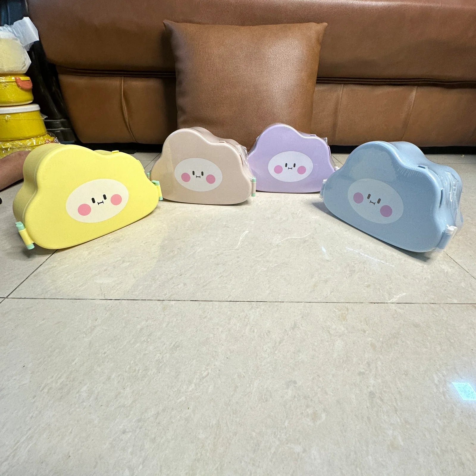 Cloud shape tiffen box