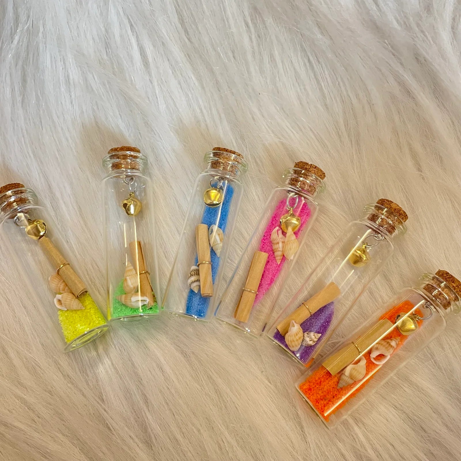 Message bottle random colors