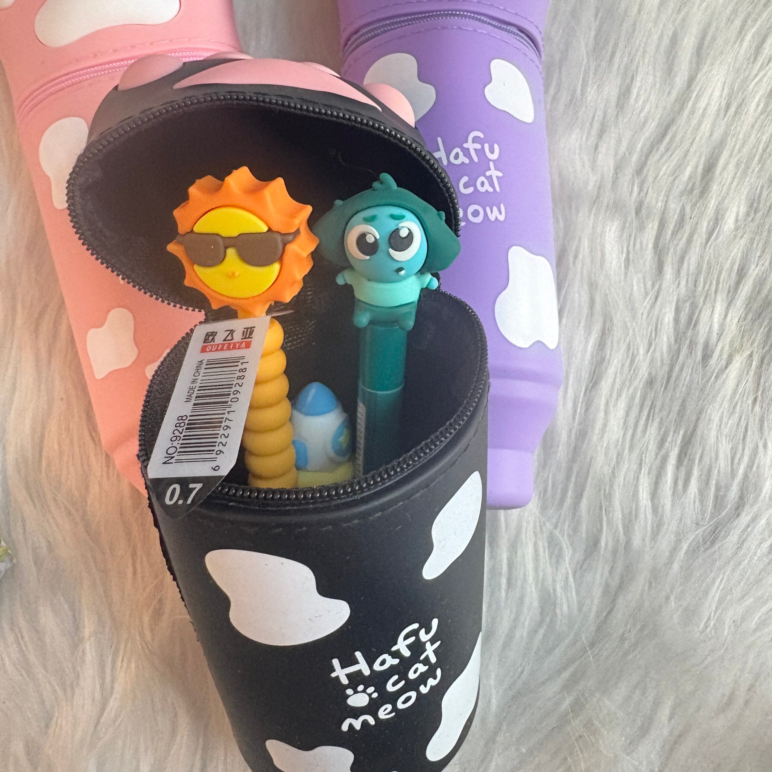 Paw shape pouches