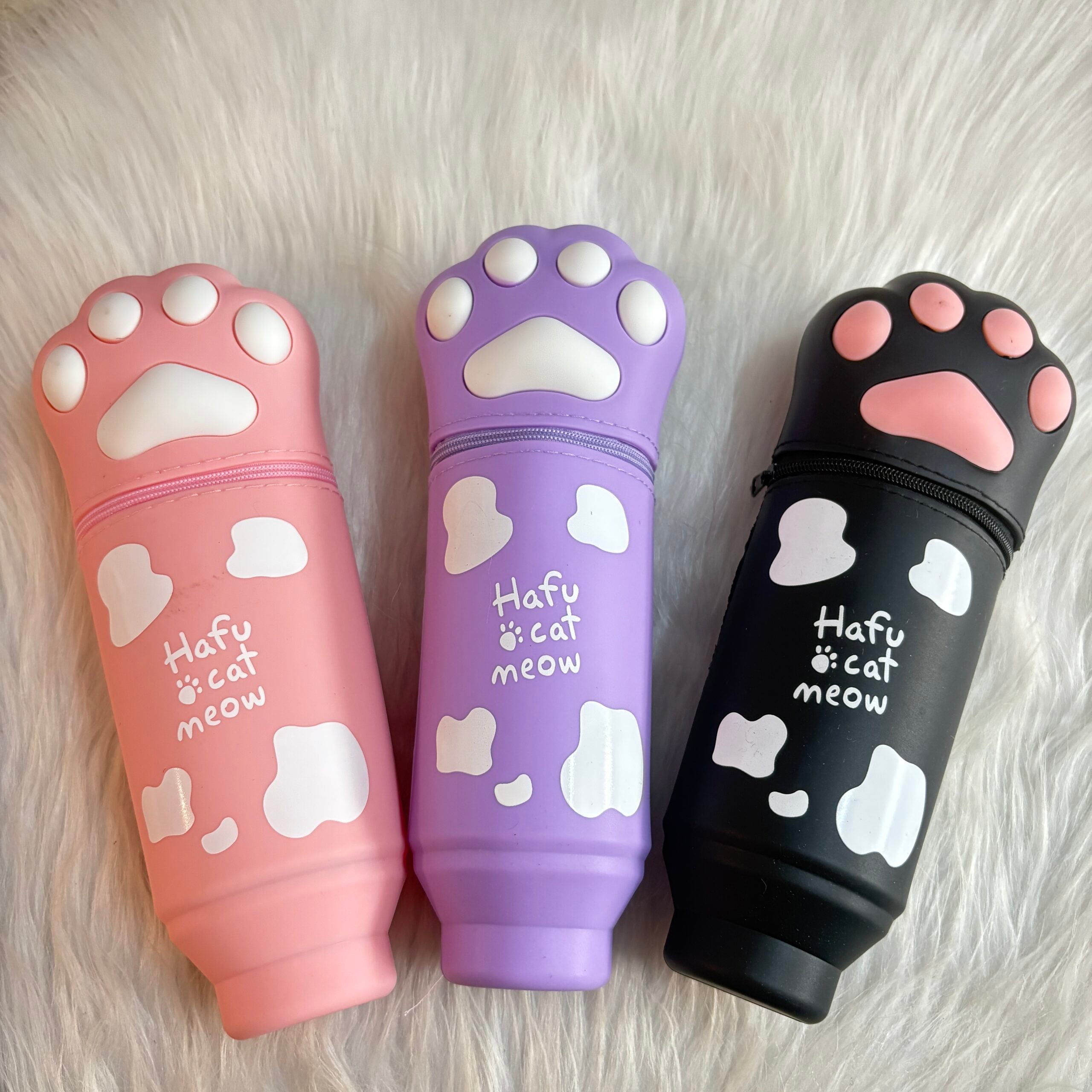 Paw shape pouches