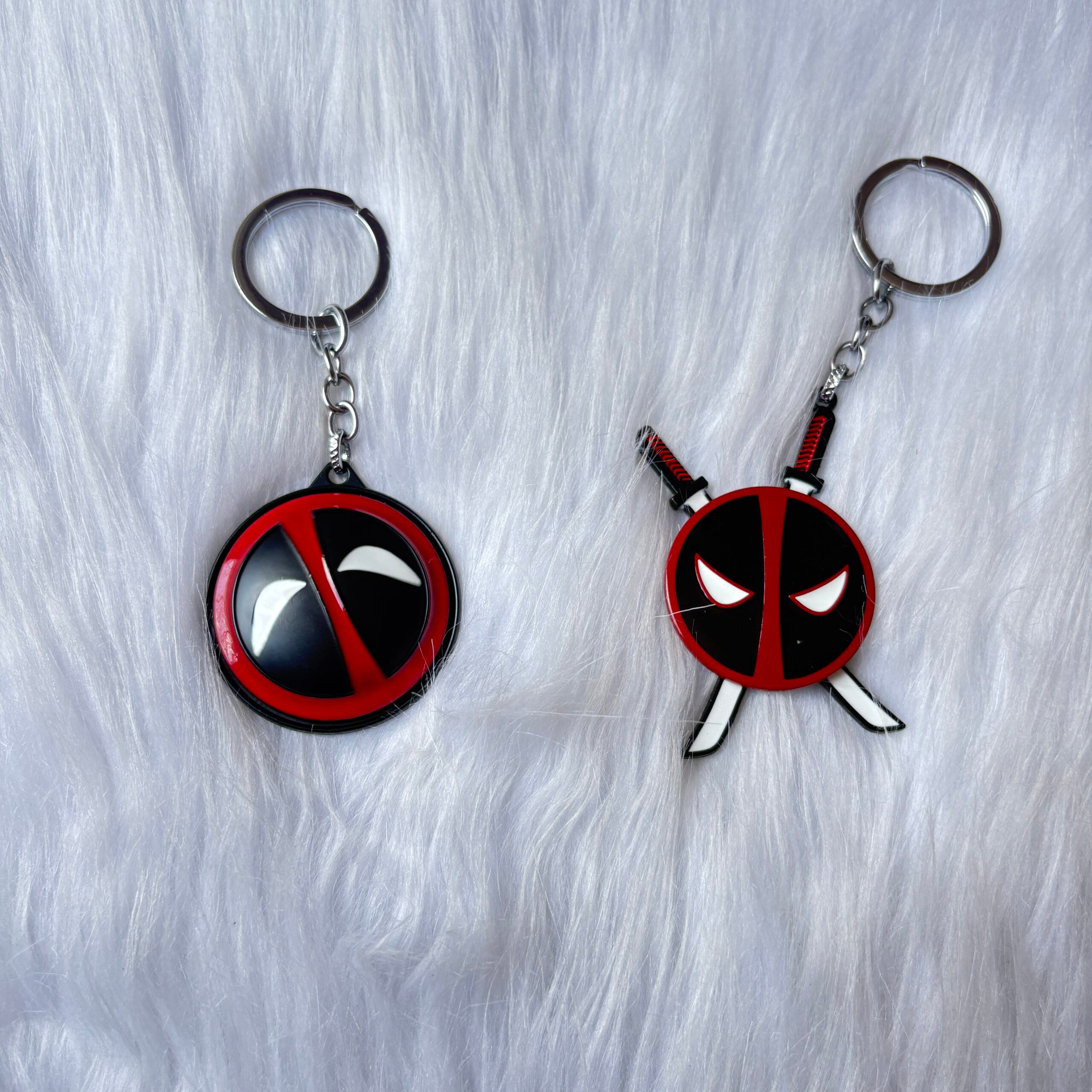 Premium deadpool metal spinning keychain