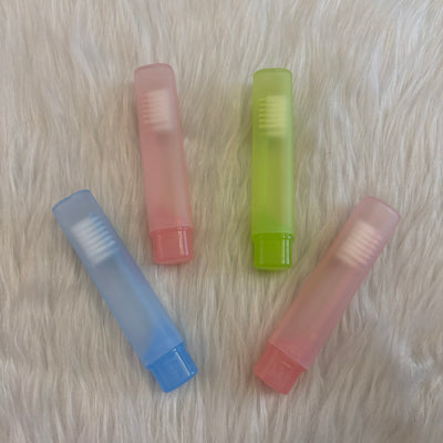 Travel friendly toothbrush set of 2