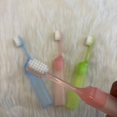 Travel friendly toothbrush set of 2