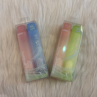 Travel friendly toothbrush set of 2