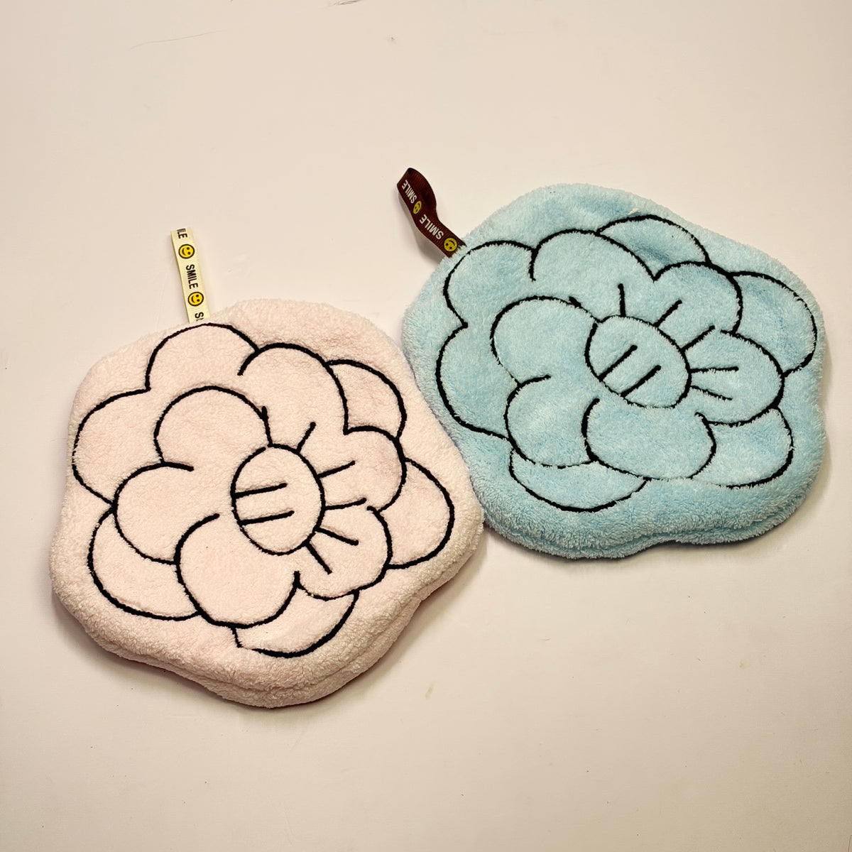 Flower hand towel