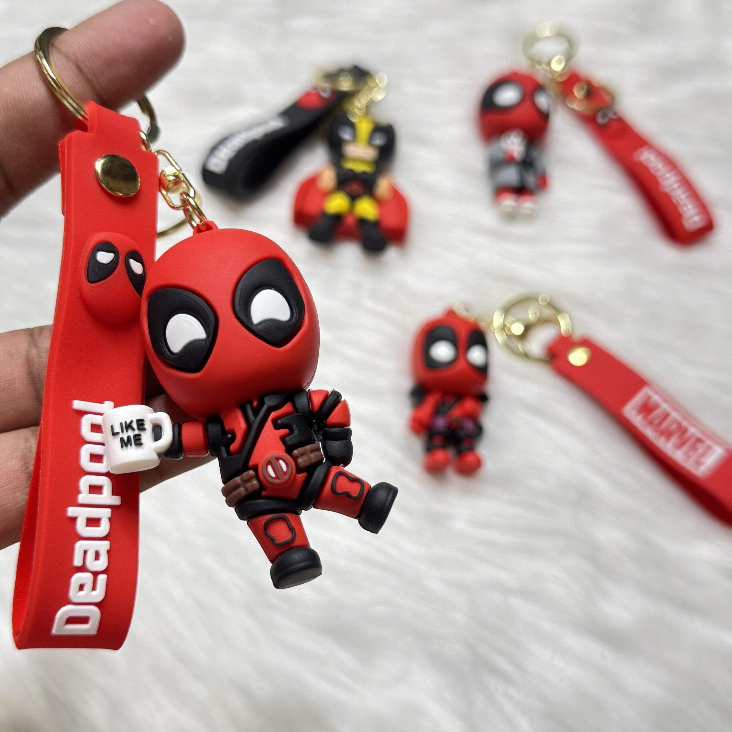 Wolverine vs Deadpool keychain