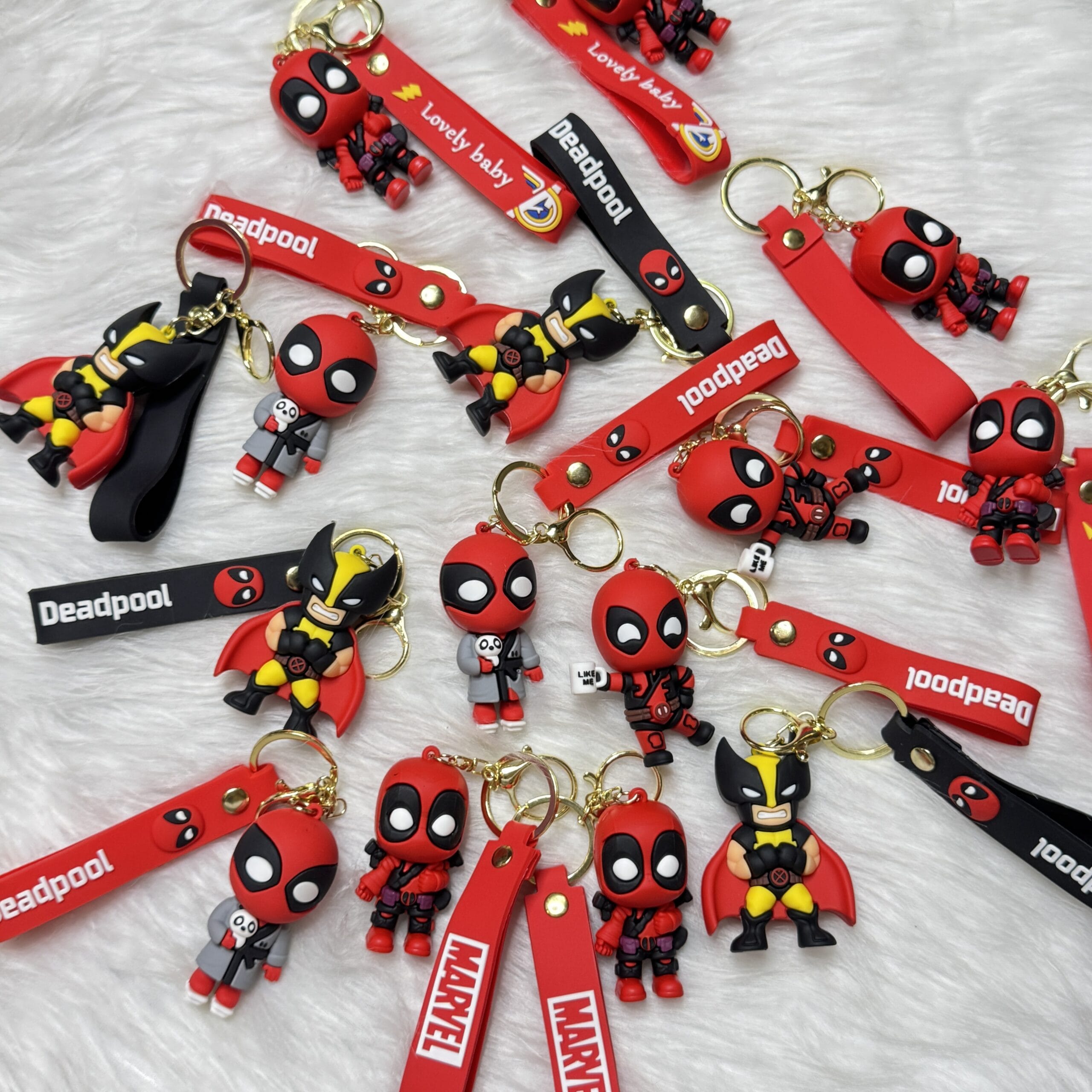 Wolverine vs Deadpool keychain
