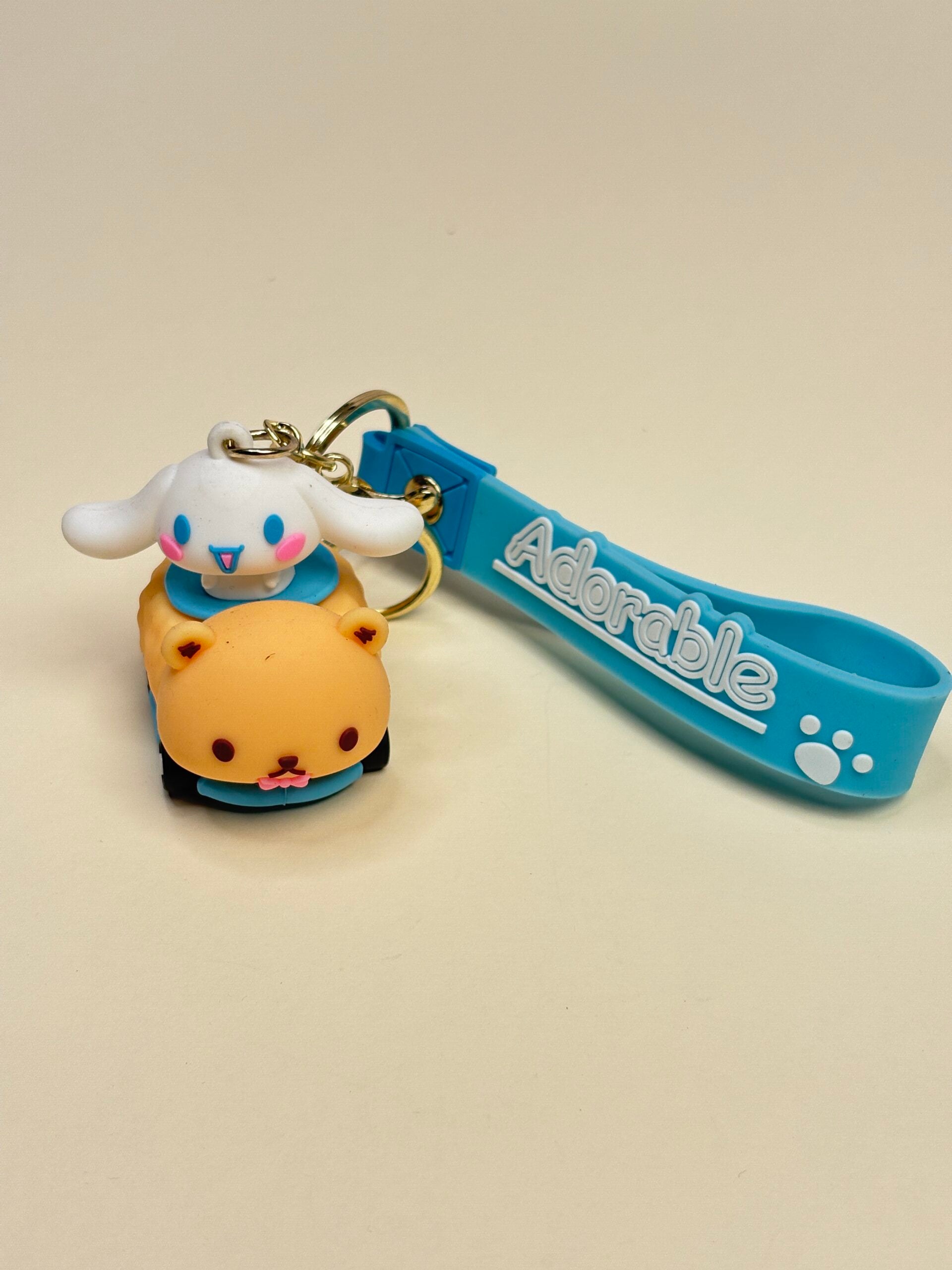 Cinnamon roll keychain