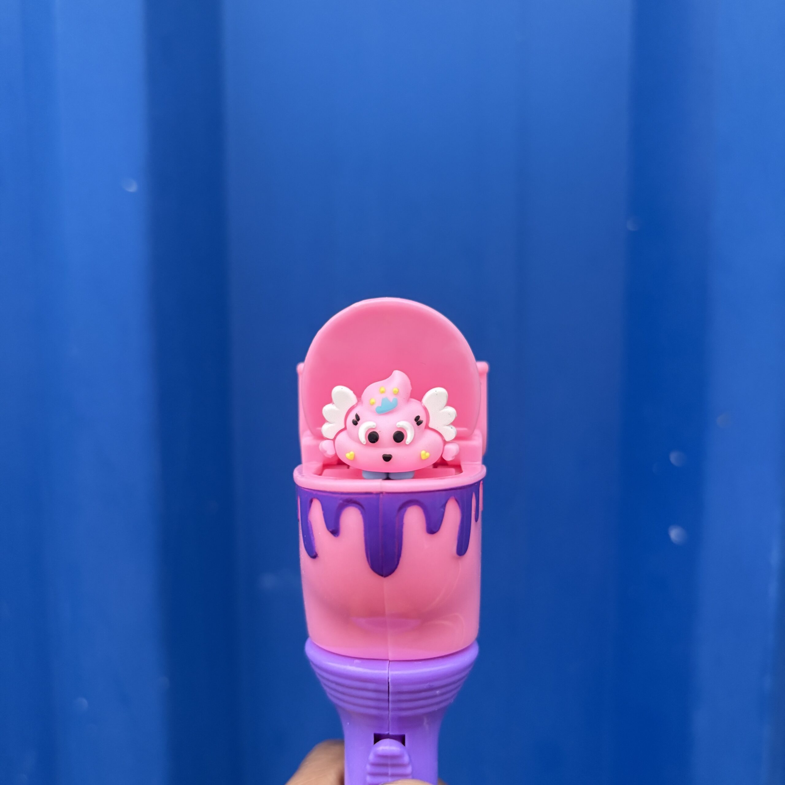 Potty shape pen
