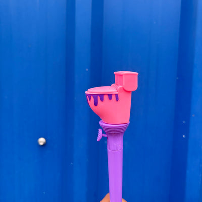 Potty shape pen