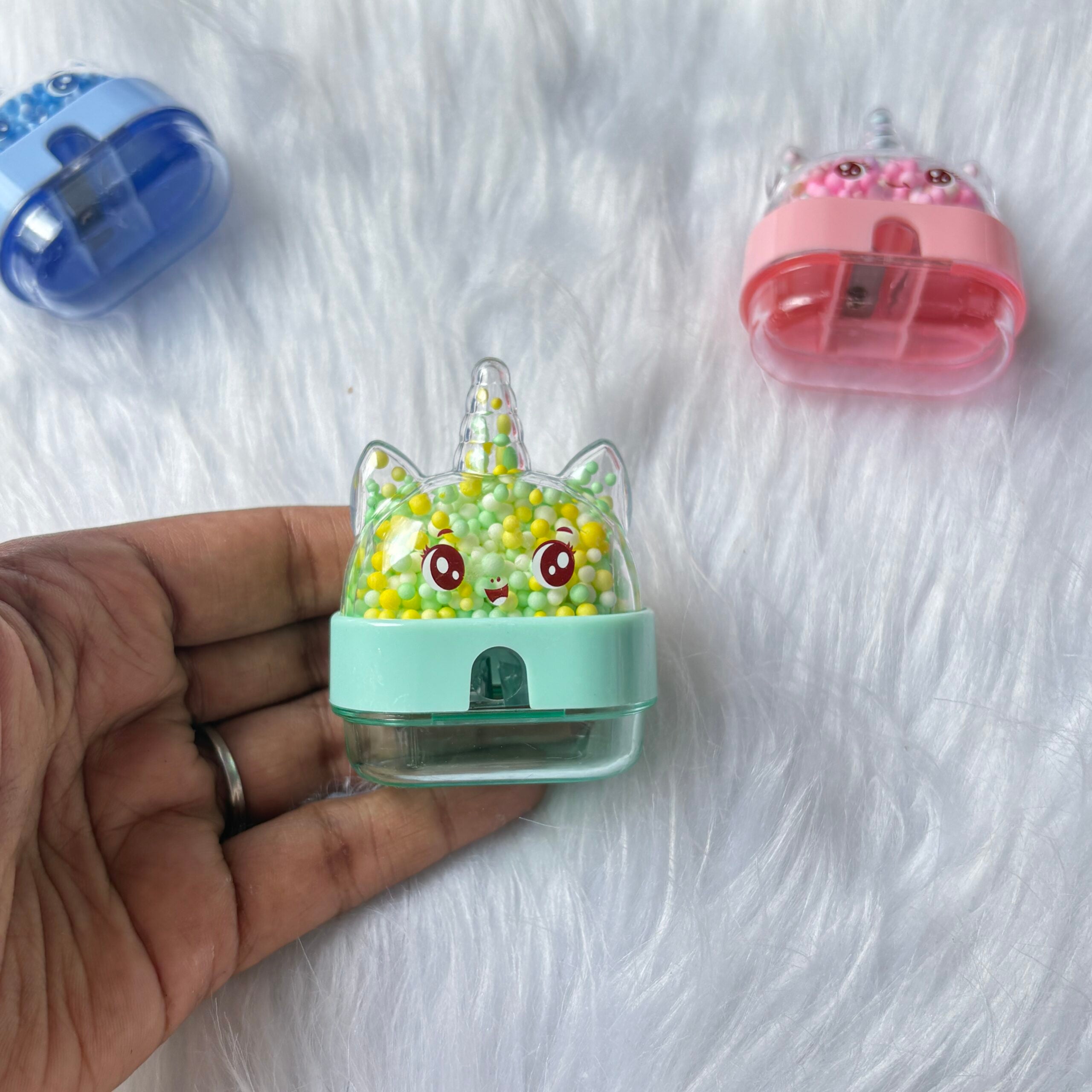 Moving Bubble unicorn sharpner random colors