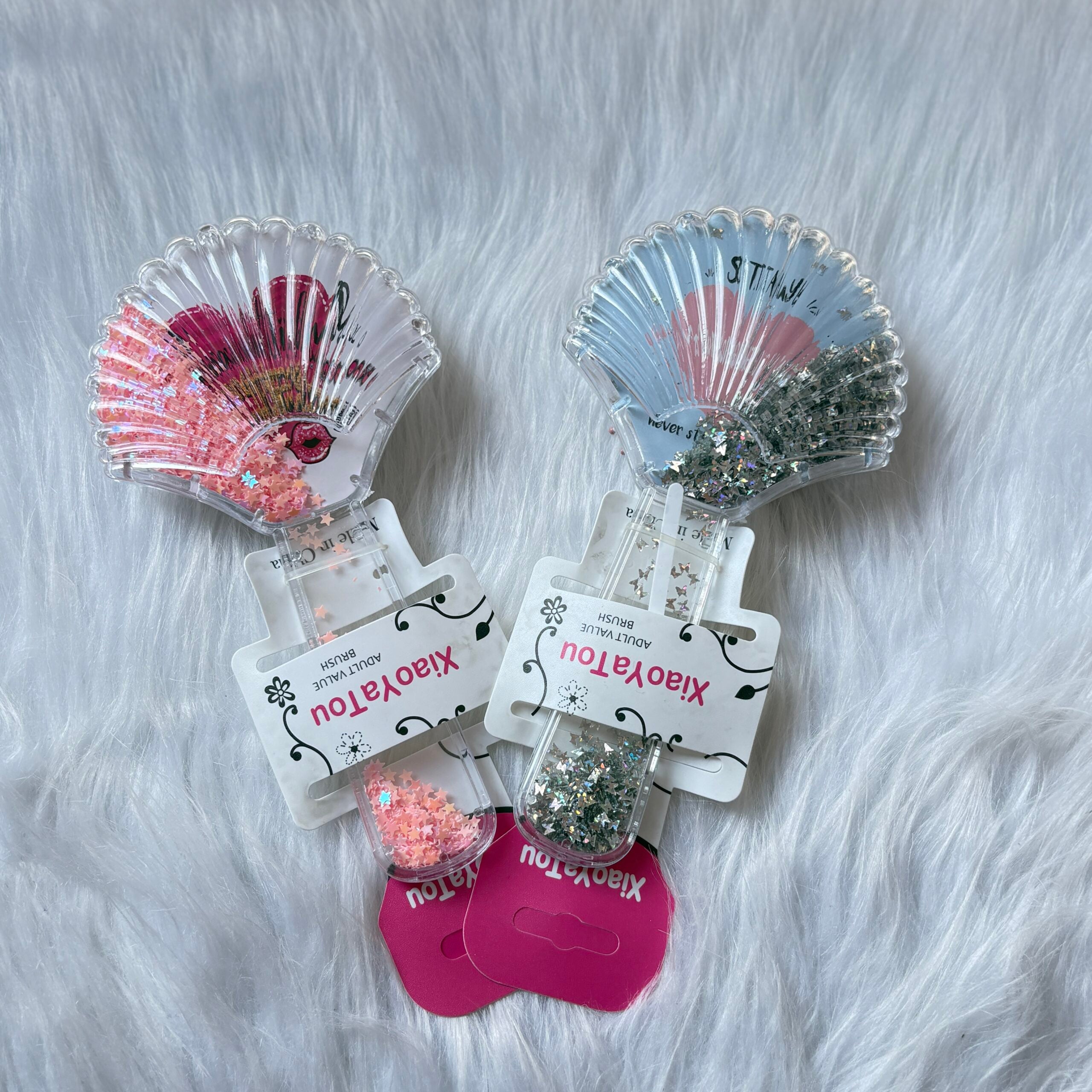 Shell shape moving glitter comb random