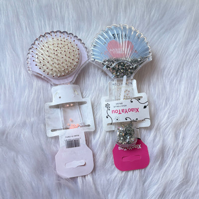 Shell shape moving glitter comb random