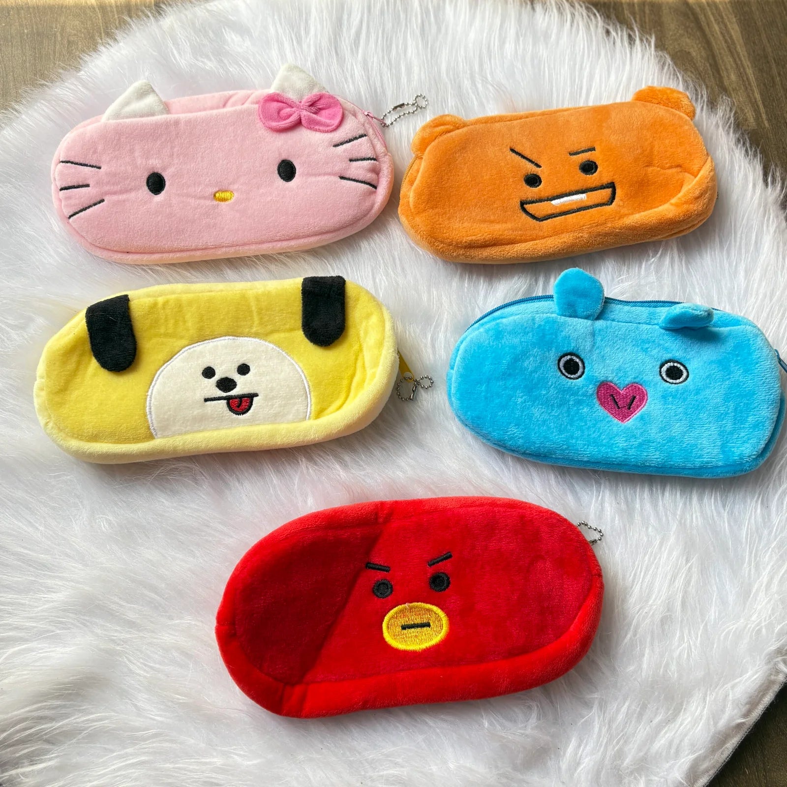 Soft pouch different prints random