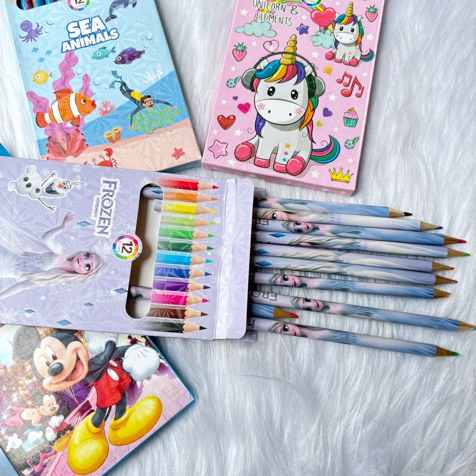 Premium colour pencils set
