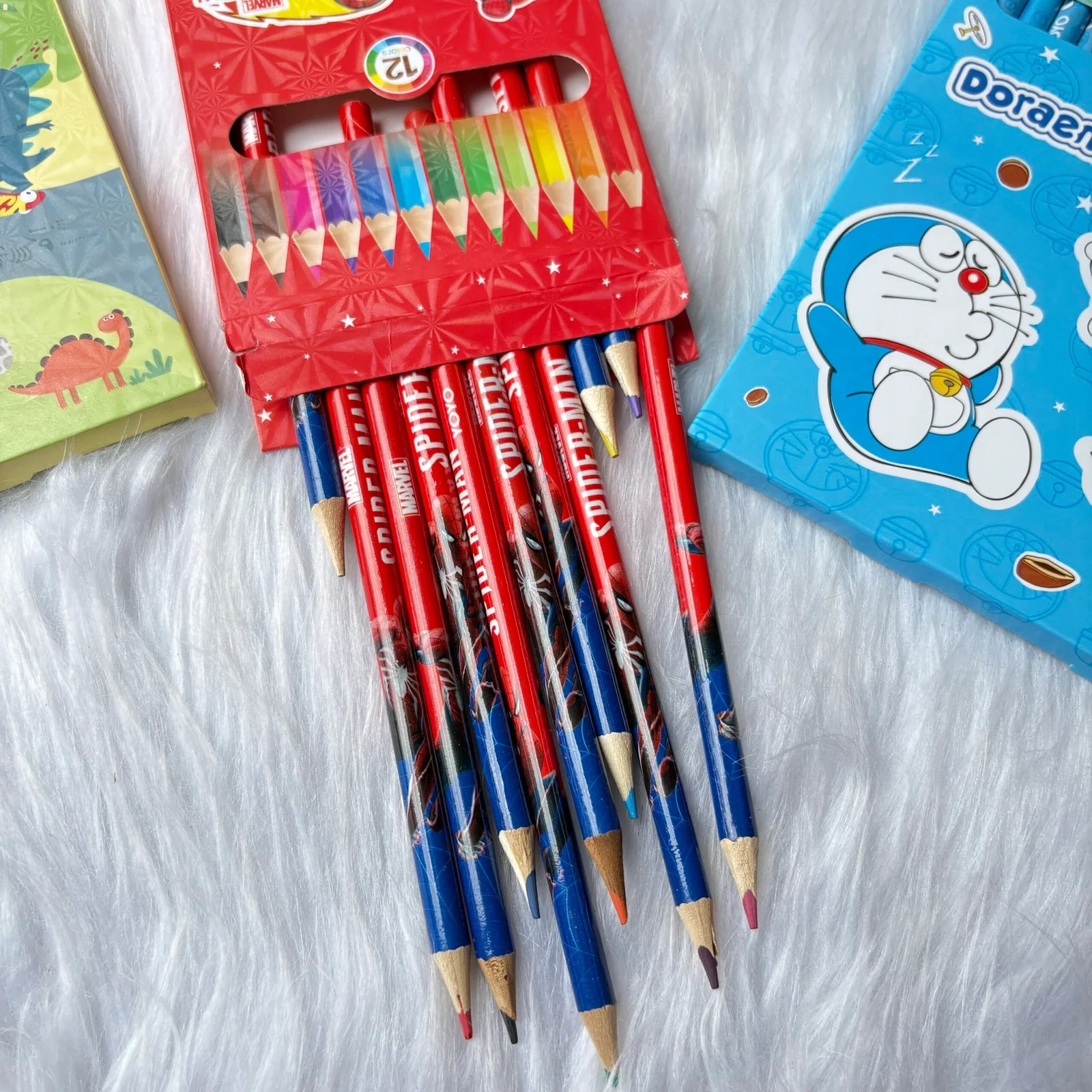 Premium colour pencils set