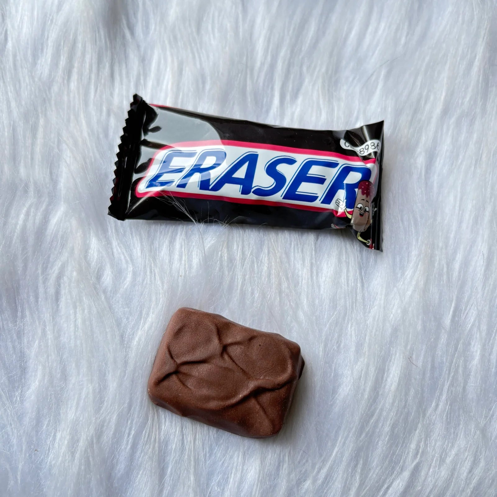 Snickers eraser with real fragrance