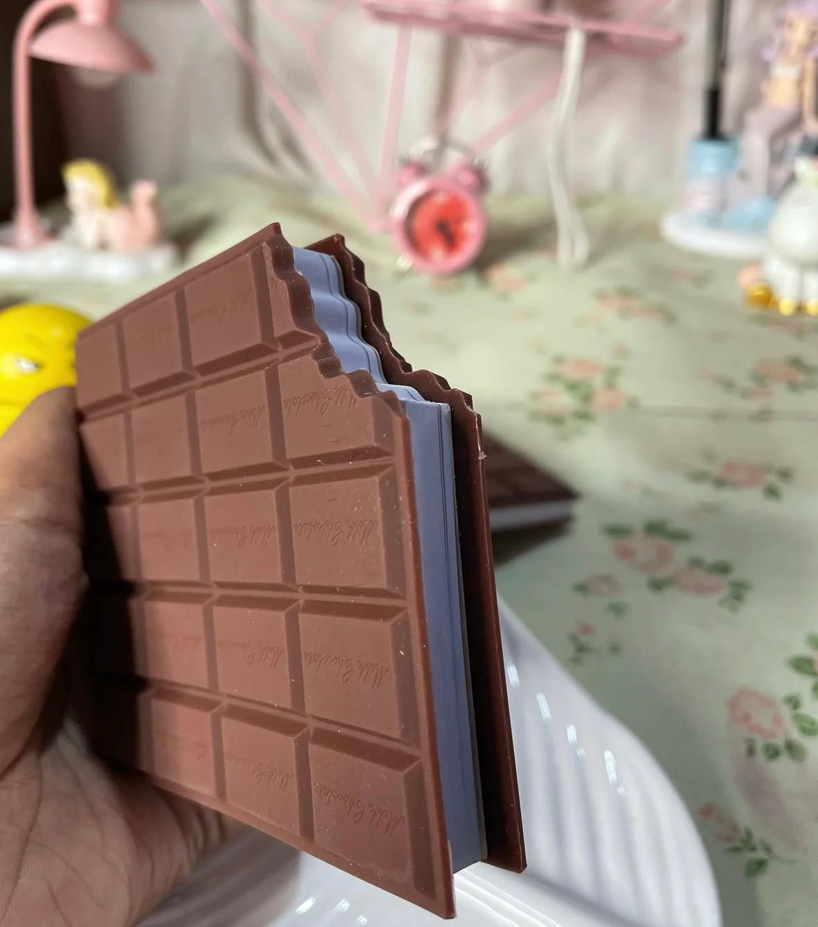 Chocolate notepad with fragrance