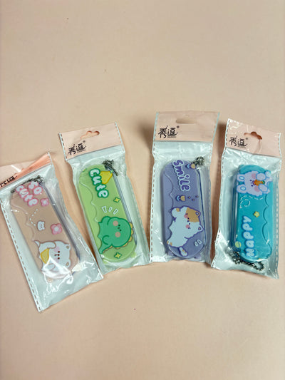 Pocket mirror with comb