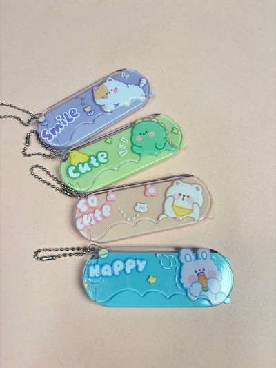 Pocket mirror with comb