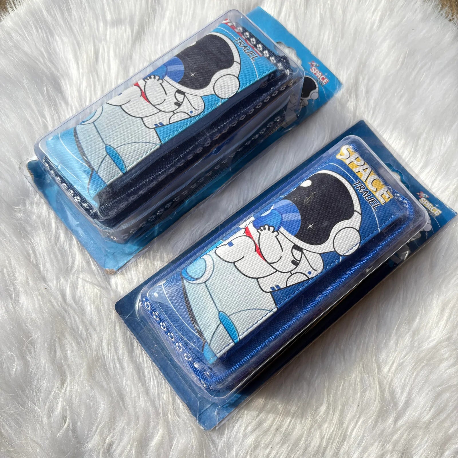 Space lock pouch blister packing