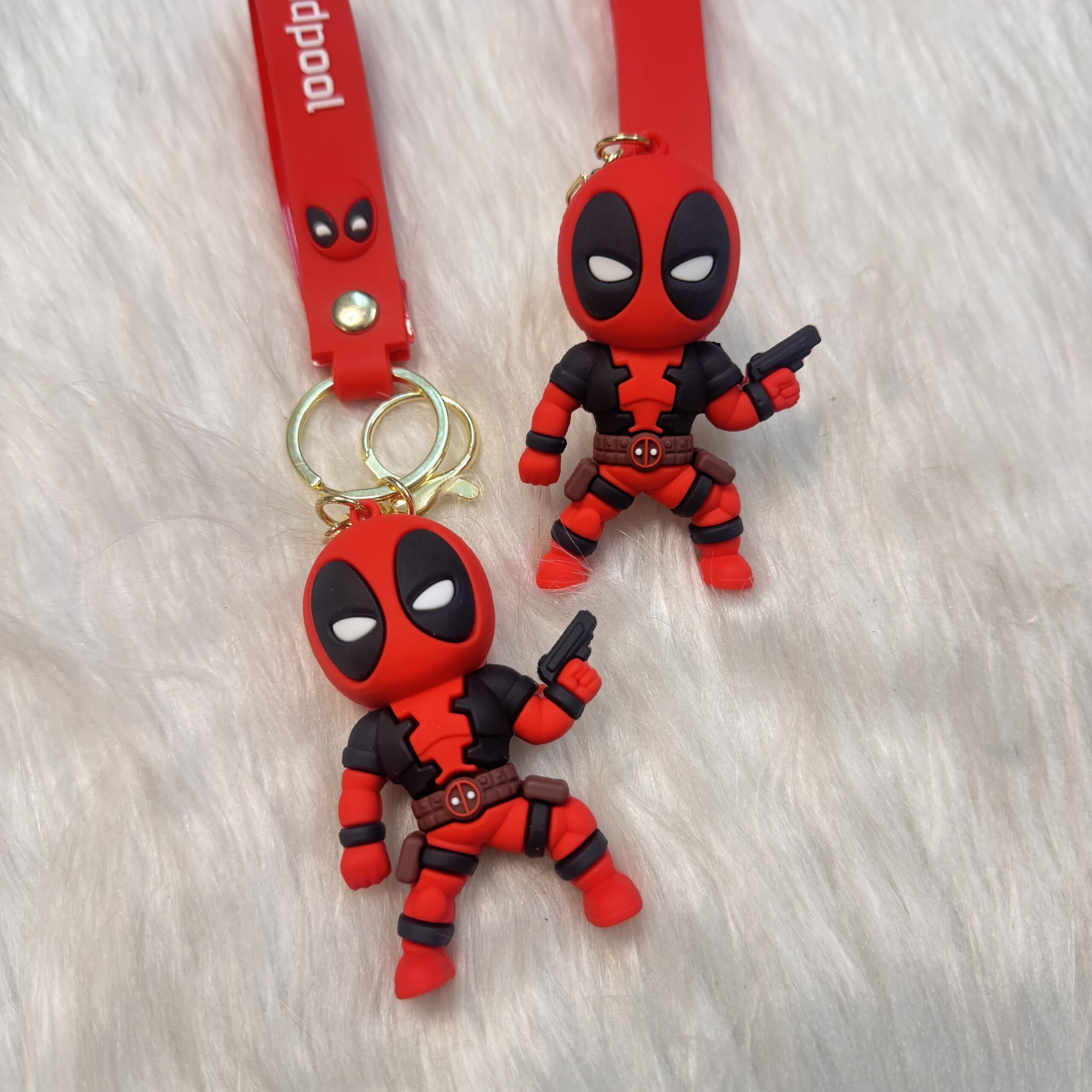 Wolverine vs Deadpool keychain