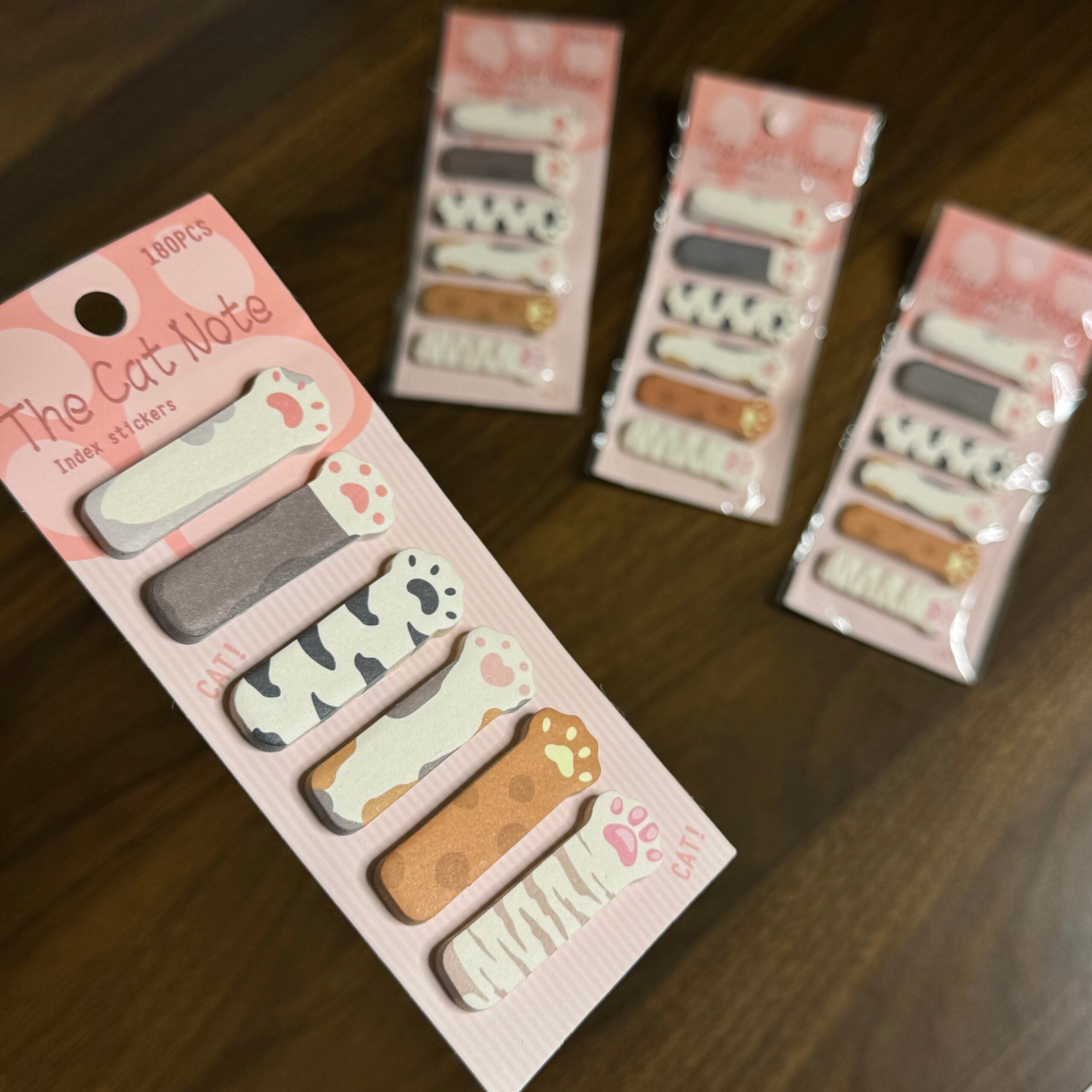 Paw print sticky notes