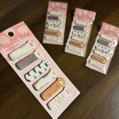 Paw print sticky notes