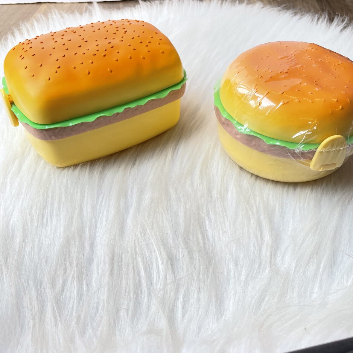 Burger and hamburger bpa free lunchbox