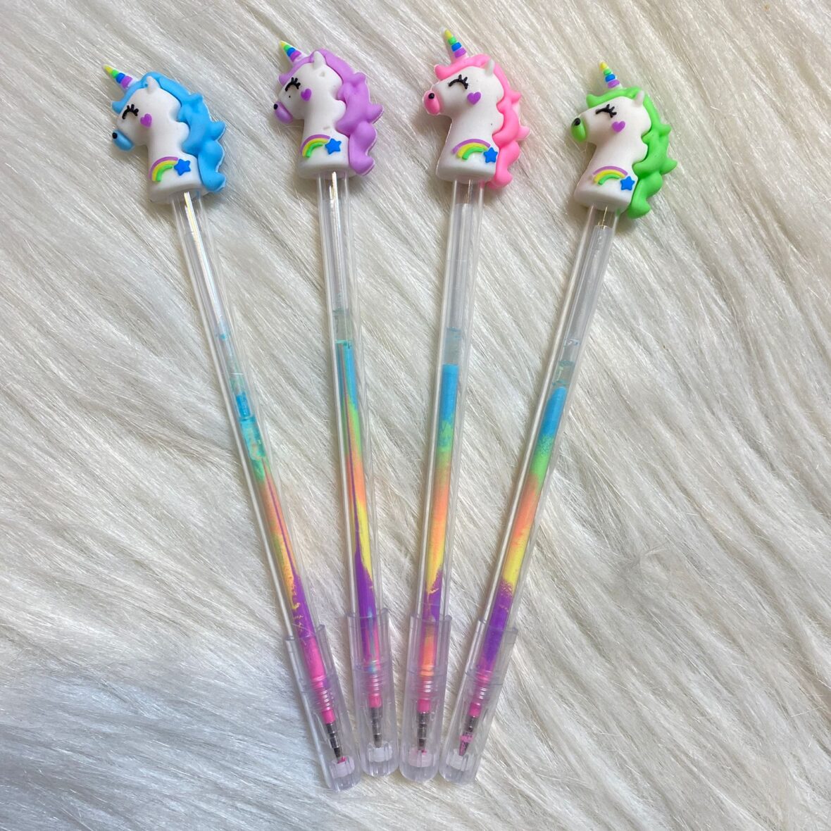 Multicolour pens random unicorn pattern and colours